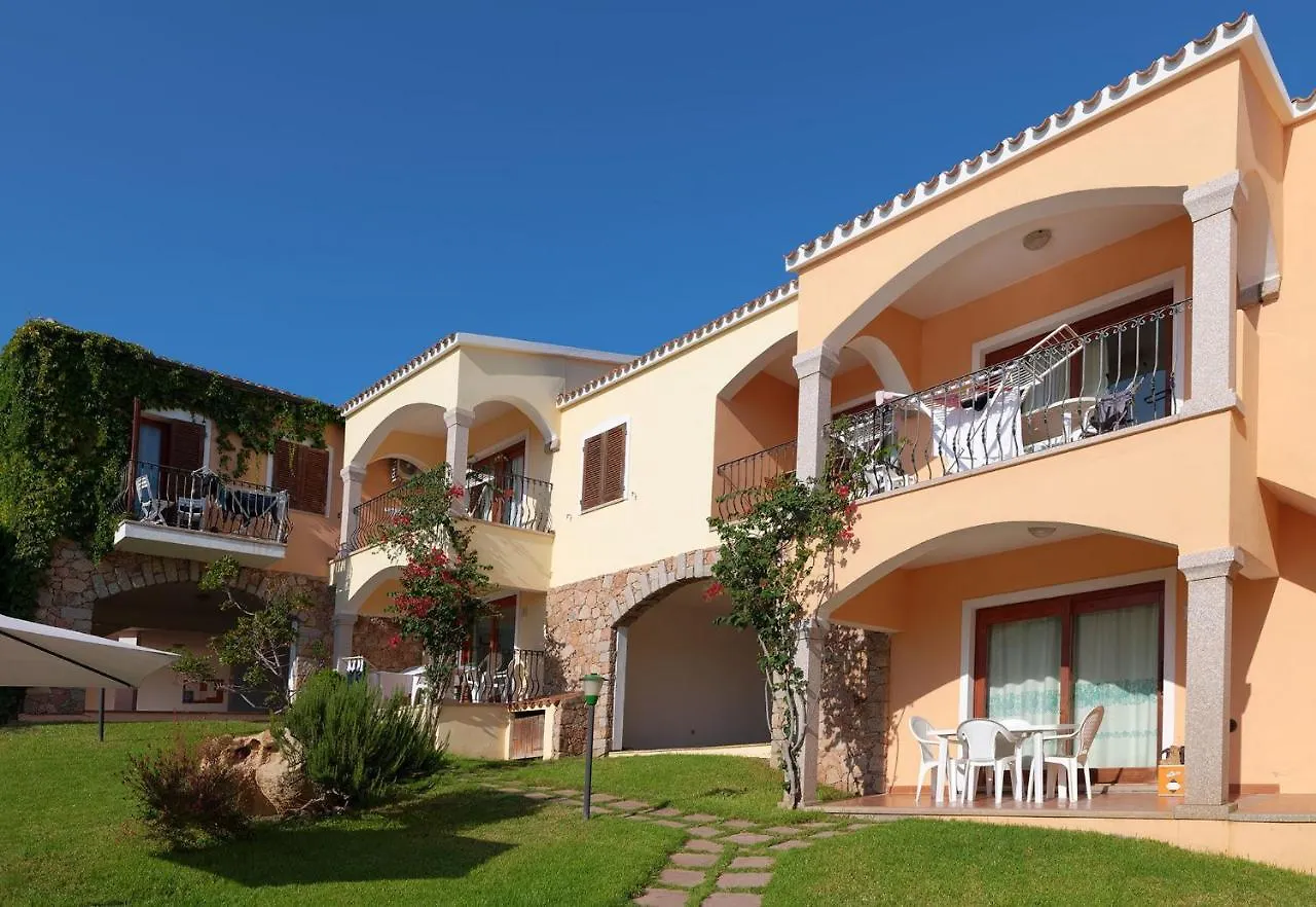 Apartman The Fantastic Residenza Badus Studio Sleeps 2 Num0828 Badesi