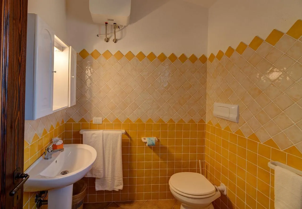 Apartman The Fantastic Residenza Badus Studio Sleeps 2 Num0828 Badesi Olaszország